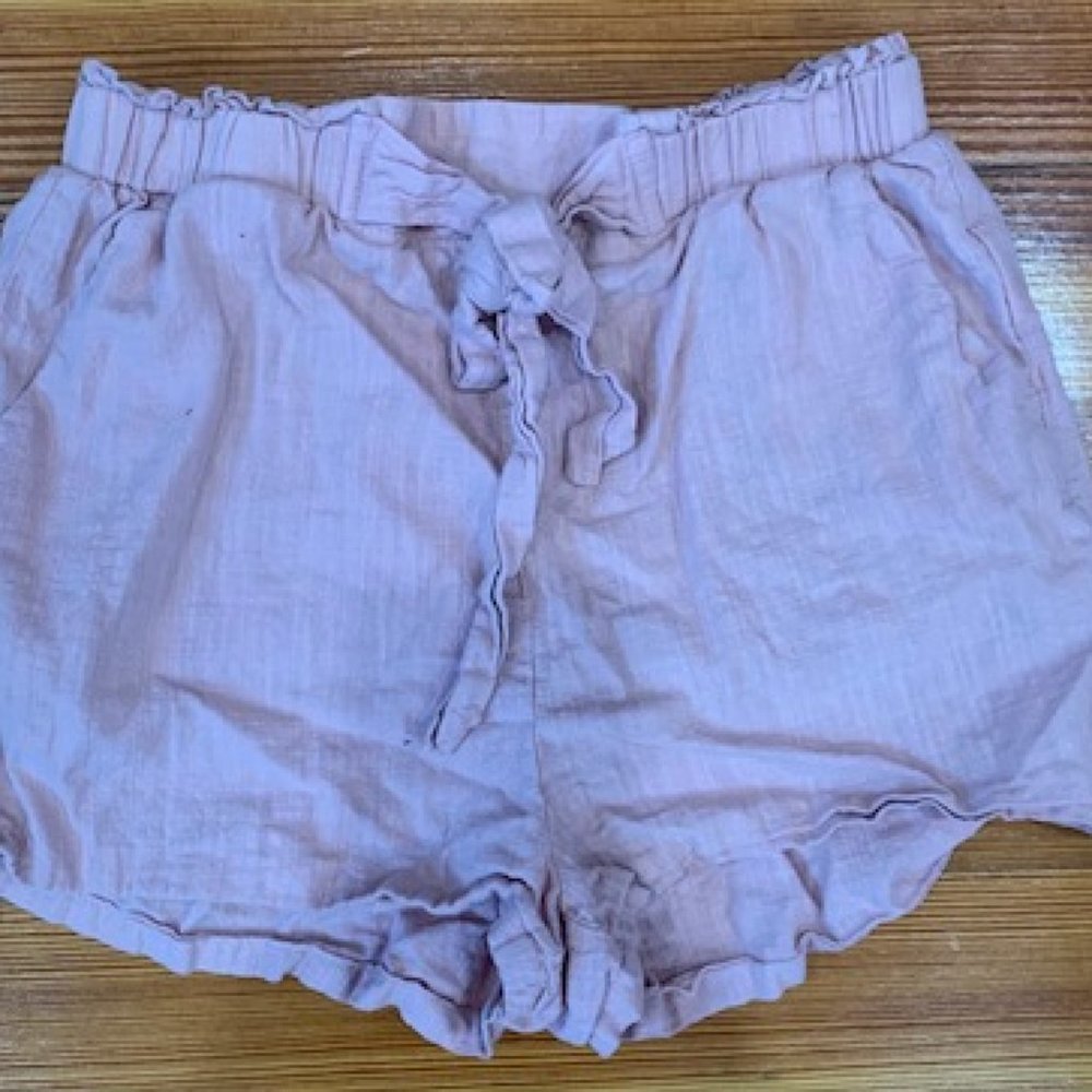 Shorts - Picture 2 of 4